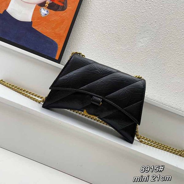 crossbody bag and chain shoulder bag for women handbag oil waxed cowhide purse metal lettering logo designer clutch bags fashion clamshell l
crossbody bag and chain shoulder bag for women handbag oil waxed cowhide purse metal lettering logo designer clutch bags fashion clamshell l