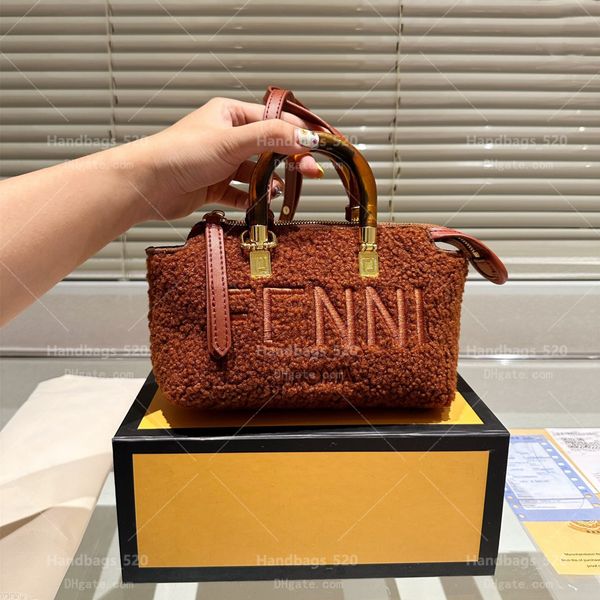 fashion new plush shoulder crossbody bag mini winter embroidery single shoulder bag luxury pillow bag women handbag
fashion new plush shoulder crossbody bag mini winter embroidery single shoulder bag luxury pillow bag women handbag