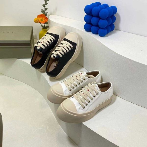 version star same ma jia mani big head thick soled small white lace up sponge board shoes sneakers
version star same ma jia mani big head thick soled small white lace up sponge board shoes sneakers