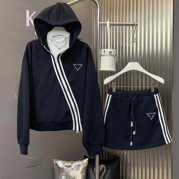 designer women's outerwear fashion letter outerwear set limited edition letter button style fashion star loose high-end top, White
designer women's outerwear fashion letter outerwear set limited edition letter button style fashion star loose high-end top, White