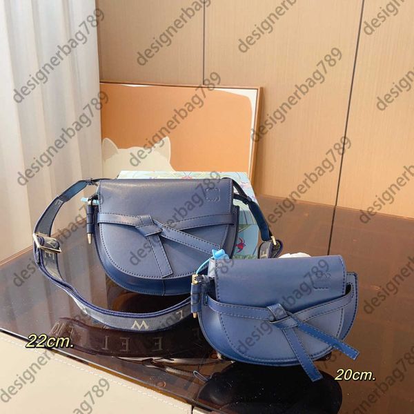 fashion brand saddles bags shoulder handbag lowe cowhide bow clamshell wallet women's classic embroidery wide shoulder strap high capac
fashion brand saddles bags shoulder handbag lowe cowhide bow clamshell wallet women's classic embroidery wide shoulder strap high capac