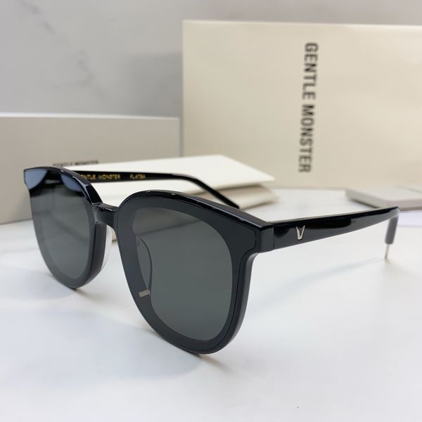 gentle monster sunglasses, fashion sunglasses, women's advanced sense, travel sunscreen, uv protection sunglasses, 2023 new driving gla, White;black
gentle monster sunglasses, fashion sunglasses, women's advanced sense, travel sunscreen, uv protection sunglasses, 2023 new driving gla, White;black