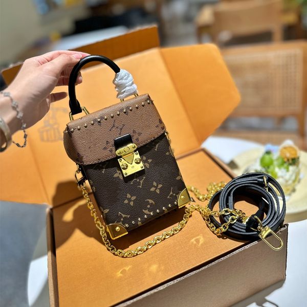camera box luxury designer womens camera box handbag monograms fashion mini shoulder bag chain decoration crossbody bag backpack removable s
camera box luxury designer womens camera box handbag monograms fashion mini shoulder bag chain decoration crossbody bag backpack removable s