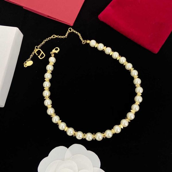 designer necklace valentino luxury elegant fashionable exquisite and versatile ladies' pearl chain shows thin collar bone show white ac, Silver
designer necklace valentino luxury elegant fashionable exquisite and versatile ladies' pearl chain shows thin collar bone show white ac, Silver