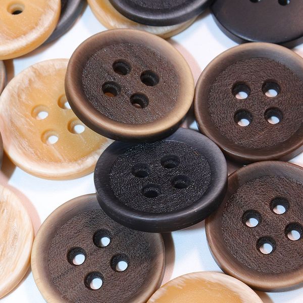 Two eye bread buttons, wide edge buttons, four eye fine edge lining, windbreaker buttons, large round edge coat resin buttons, suit sweater coat buttons, accessories
Two eye bread buttons, wide edge buttons, four eye fine edge lining, windbreaker buttons, large round edge coat resin buttons, suit sweater coat buttons, accessories