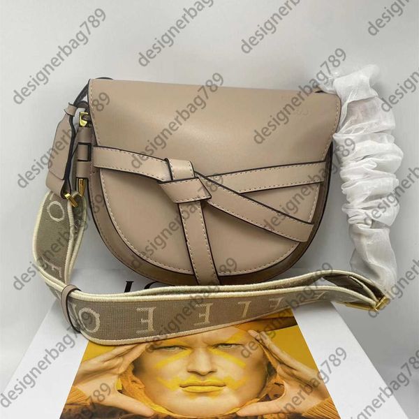 high-end puzzle designer saddles bag women's shoulder handbag real leather hand lift clamshell vintage wallet fashion embroidery wide s
high-end puzzle designer saddles bag women's shoulder handbag real leather hand lift clamshell vintage wallet fashion embroidery wide s