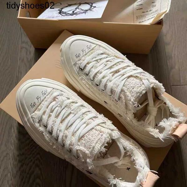 xvessel wu jianhao shoes white pink small fragrant tweed color changing low gang beggar canvas women's on valentine's day, Black
xvessel wu jianhao shoes white pink small fragrant tweed color changing low gang beggar canvas women's on valentine's day, Black