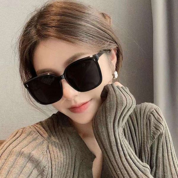 style big frame womens fashionable sunglasses a pair of anti violet male, White;black
style big frame womens fashionable sunglasses a pair of anti violet male, White;black