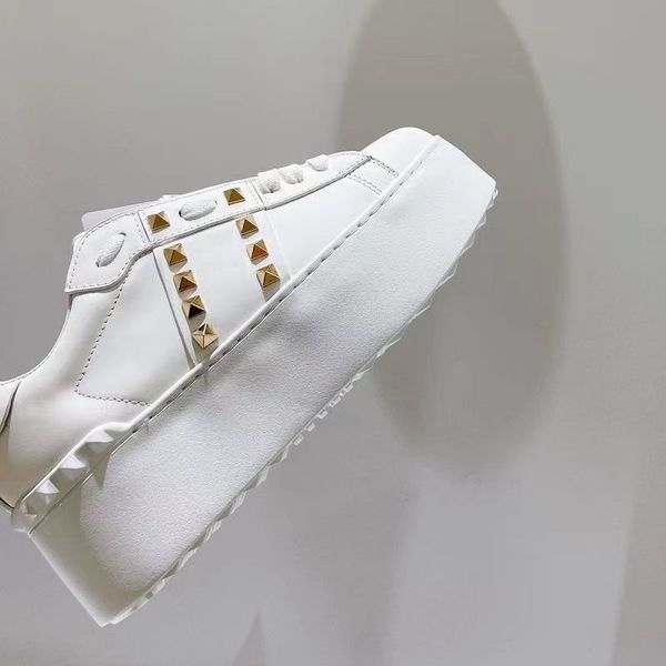 wholesale designer shoes for women team away grey moonbeam outerspace nimbus cloud sea salt nightwatch green white gum plate-forme sneaker t, Black
wholesale designer shoes for women team away grey moonbeam outerspace nimbus cloud sea salt nightwatch green white gum plate-forme sneaker t, Black