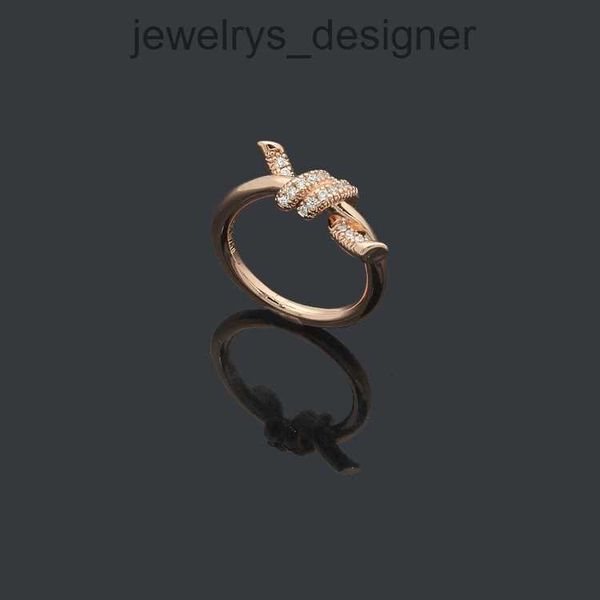 designer luxury ladies rope knot ring with diamond fashion ring classic jewelry 18k gold plated rose wedding wholesale adjustable with box, Silver
designer luxury ladies rope knot ring with diamond fashion ring classic jewelry 18k gold plated rose wedding wholesale adjustable with box, Silver