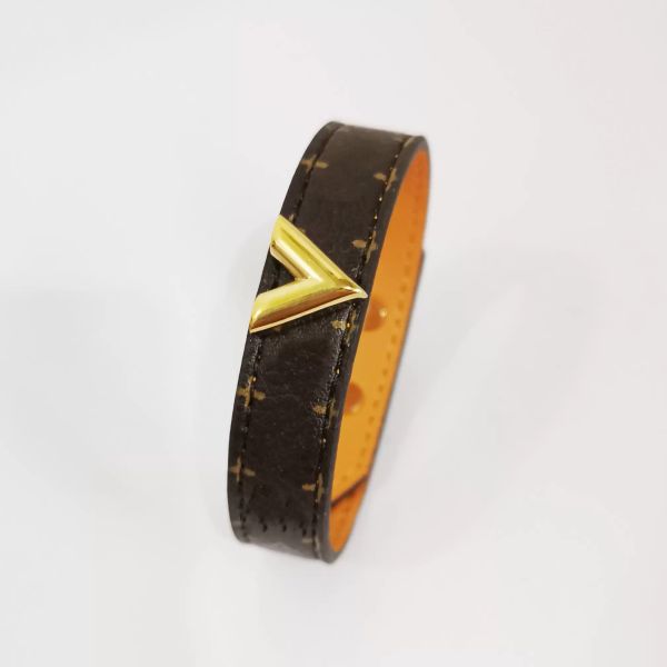 wristband luxury bracelet designer bracelet leather bracelets for woman fashion scarves bangle women sample jewelry christmas valentine', Golden;silver
wristband luxury bracelet designer bracelet leather bracelets for woman fashion scarves bangle women sample jewelry christmas valentine', Golden;silver