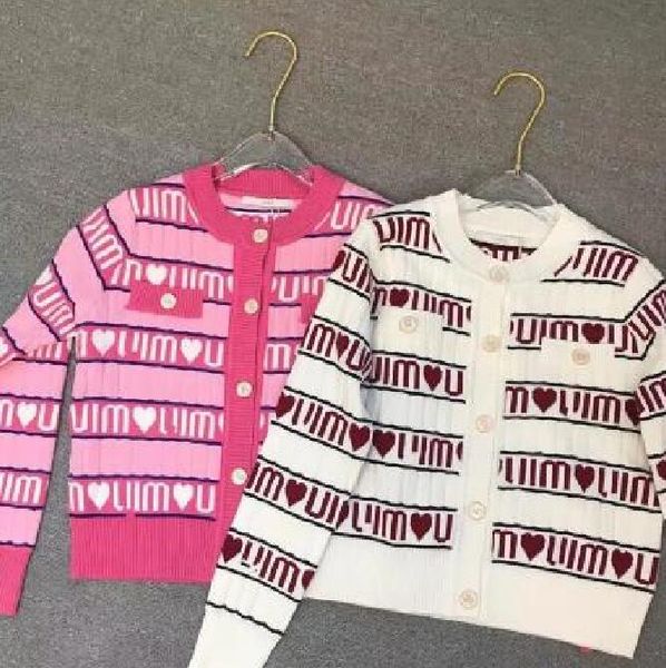 2023 new women's sweaters style heart matching color designer paris women fashion simple casual cardigans short length pink slim fit wo, White;black
2023 new women's sweaters style heart matching color designer paris women fashion simple casual cardigans short length pink slim fit wo, White;black