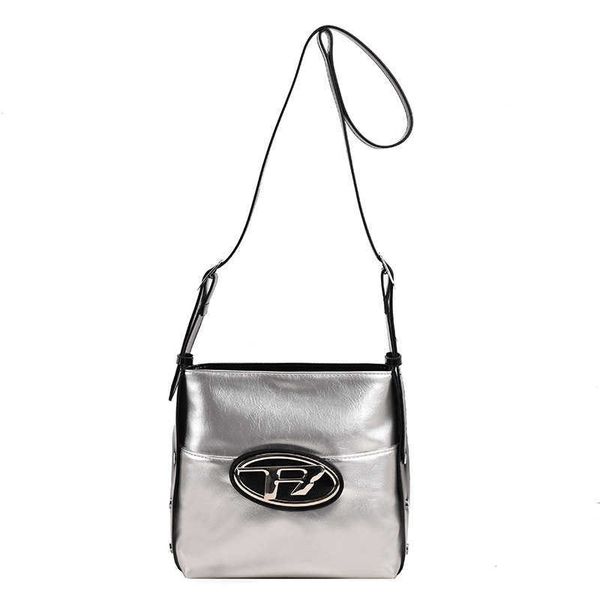 large capacity bag 2023 niche design large capacity bucket bag with advanced feeling one sling shoulder crossbody casual tote bag
large capacity bag 2023 niche design large capacity bucket bag with advanced feeling one sling shoulder crossbody casual tote bag
