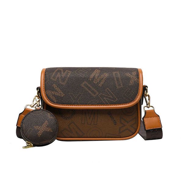 women's new one sling shoulder crossbody women's bag fashion network red small square bag letter printing live broadcast saddle ba
women's new one sling shoulder crossbody women's bag fashion network red small square bag letter printing live broadcast saddle ba