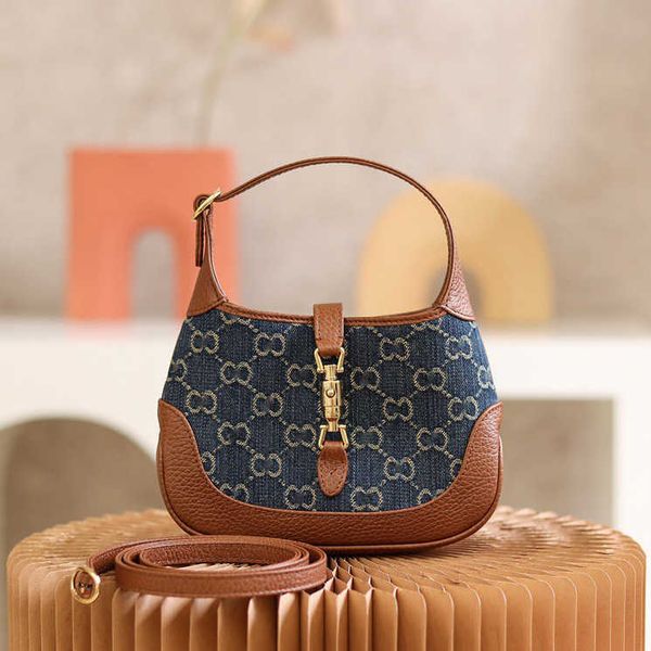 women's bag denim one shoulder underarm bag mini double jacquard metal buckle handbag 637092
women's bag denim one shoulder underarm bag mini double jacquard metal buckle handbag 637092