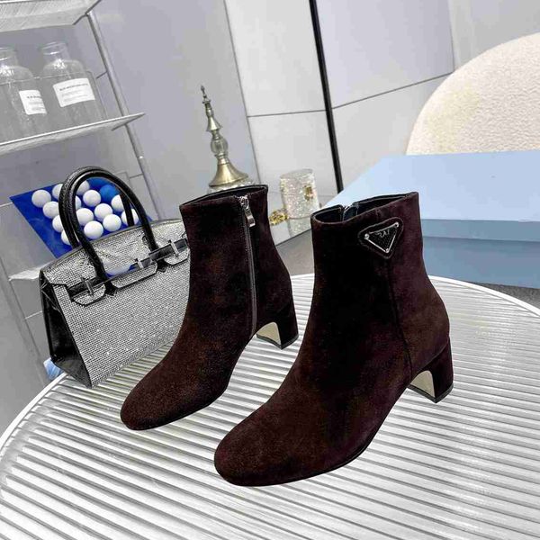 luxury designer boots women ankle booties winter leather prad boot martin platform letter fdgbvcx, Black
luxury designer boots women ankle booties winter leather prad boot martin platform letter fdgbvcx, Black