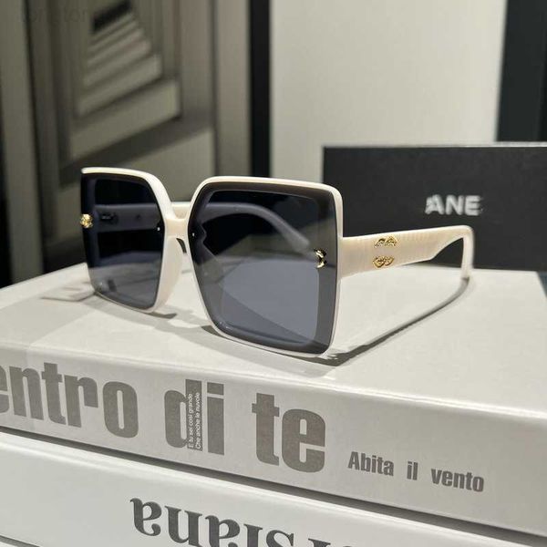 designer 2023 luxury channel sunglasses chanei mens womens fashion new polarized leisure travel holiday{category}, White;black
designer 2023 luxury channel sunglasses chanei mens womens fashion new polarized leisure travel holiday{category}, White;black