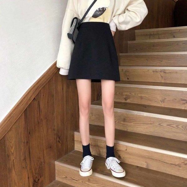 black skirt for women summer style high waist short all matching casual a line anti exposure
black skirt for women summer style high waist short all matching casual a line anti exposure