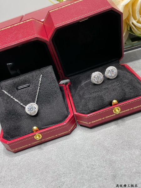 luxury charm earrings trinity brand designer round three layers shinning big zircon stud earrings brides wedding jewelry with box party gift, Golden
luxury charm earrings trinity brand designer round three layers shinning big zircon stud earrings brides wedding jewelry with box party gift, Golden
