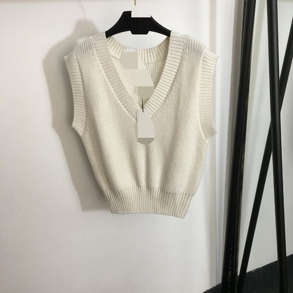 824 2023 autumn women sweater sleeveless crew neck pullover white pink black brand same style striped womens 20236561, White;black 
824 2023 autumn women sweater sleeveless crew neck pullover white pink black brand same style striped womens 20236561, White;black