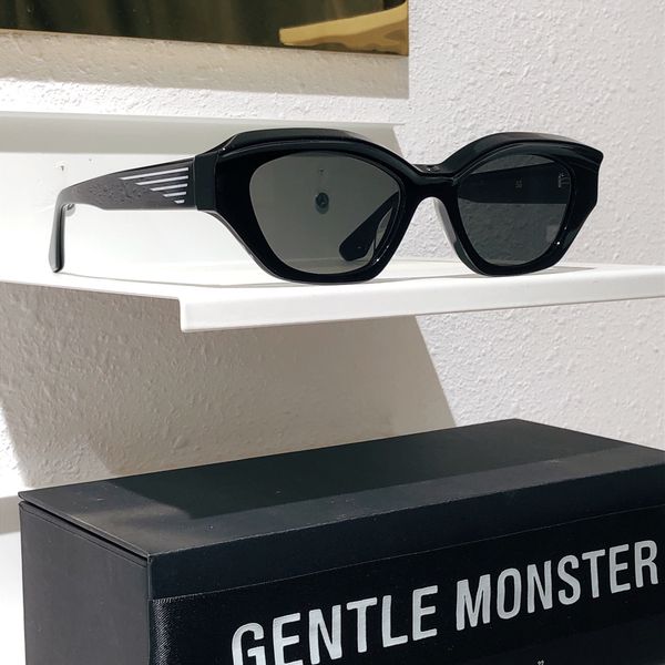 new square gentle monster sunglasses, white color matching, high-end sunglasses, women's spicy girls, retro men's sunglasses, White;black
new square gentle monster sunglasses, white color matching, high-end sunglasses, women's spicy girls, retro men's sunglasses, White;black