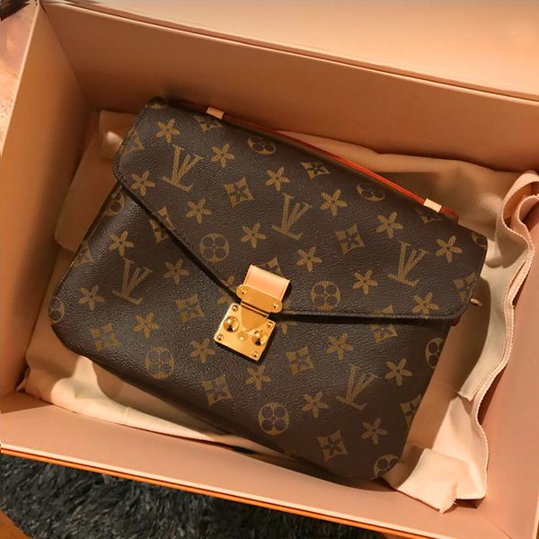 fashion designers women handbags luxury lady shoulder bag leather messenger classic flowers crossbody purses louise purse vutton viuton bag
fashion designers women handbags luxury lady shoulder bag leather messenger classic flowers crossbody purses louise purse vutton viuton bag