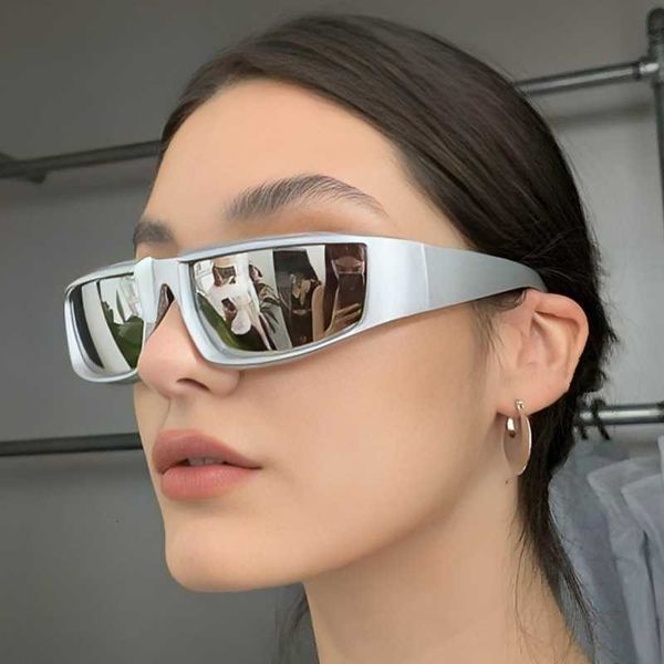 Fashion Designer Cool sunglasses Y2K futuristic new silver for men and women spicy punk hip-hop cycling glasses
Fashion Designer Cool sunglasses Y2K futuristic new silver for men and women spicy punk hip-hop cycling glasses