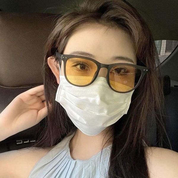 trendy portable folding sunglasses for women fashionable under the banana wholesale, White;black
trendy portable folding sunglasses for women fashionable under the banana wholesale, White;black