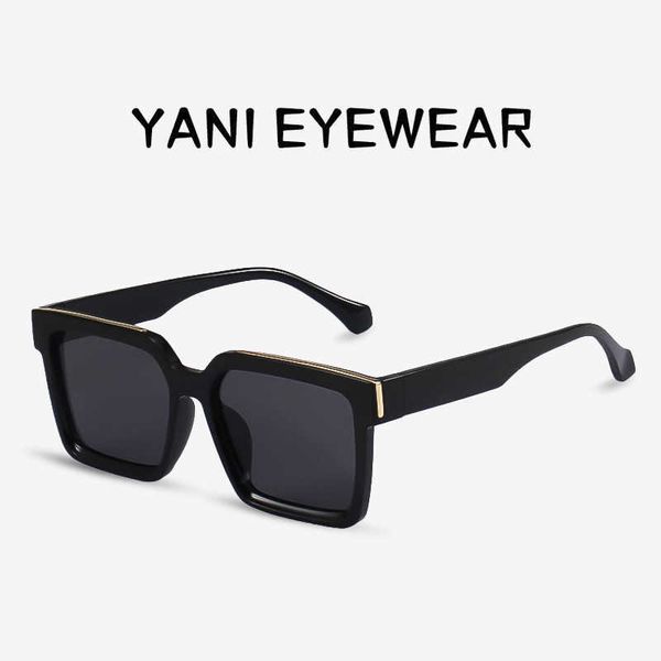 p28371 square face showing small beach sunglasses male and female concave shaped outdoor sun protection sunvisors, White;black
p28371 square face showing small beach sunglasses male and female concave shaped outdoor sun protection sunvisors, White;black