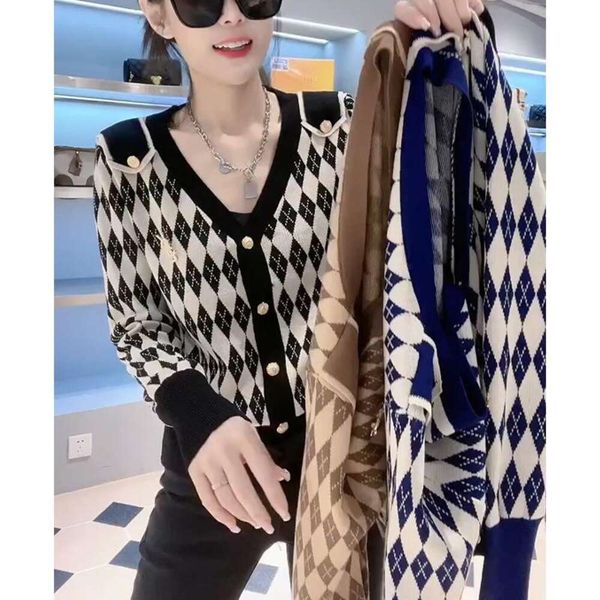 sweater unique design explosive autumn and winter cardigan loose retro lazy style v neck outerwear womens coat, White;black
sweater unique design explosive autumn and winter cardigan loose retro lazy style v neck outerwear womens coat, White;black