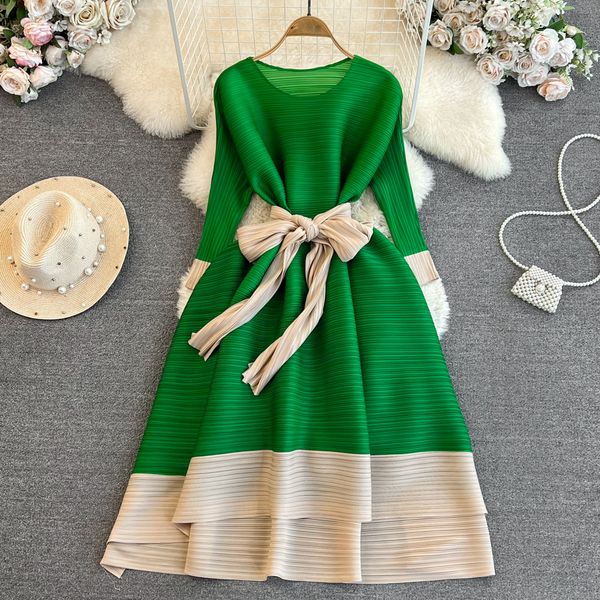 basic casual dresses summer sweet style fold lace-up contrast color long-sleeve high waist a-line o-neck women's dress autumn new dress, Black;gray
basic casual dresses summer sweet style fold lace-up contrast color long-sleeve high waist a-line o-neck women's dress autumn new dress, Black;gray