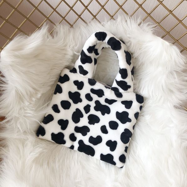 evening bags plush shoulder bag cute winter cartoon handbags milk cow pattern hand bag women solid color ladies bag tote size 20*26cm 230826
evening bags plush shoulder bag cute winter cartoon handbags milk cow pattern hand bag women solid color ladies bag tote size 20*26cm 230826