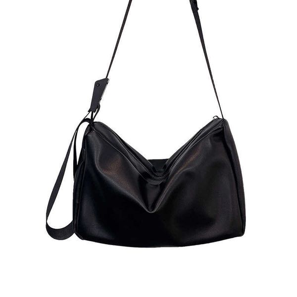patent leather crossbody bag for women with large capacity and women's bag korean version of trendy solid color women's shoulder b
patent leather crossbody bag for women with large capacity and women's bag korean version of trendy solid color women's shoulder b