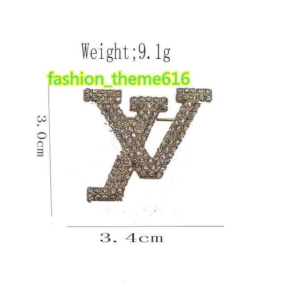 luxury women men designer brand letters brooches 18k gold plated inlay crystal rhinestone jewelry brooch charm pin v-letter marry christmas, Gray
luxury women men designer brand letters brooches 18k gold plated inlay crystal rhinestone jewelry brooch charm pin v-letter marry christmas, Gray