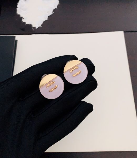 20style double letters stud luxury designer earring channel geometric women round crystal rhinestone pearl earrings ccity wedding party jewe, Golden;silver
20style double letters stud luxury designer earring channel geometric women round crystal rhinestone pearl earrings ccity wedding party jewe, Golden;silver