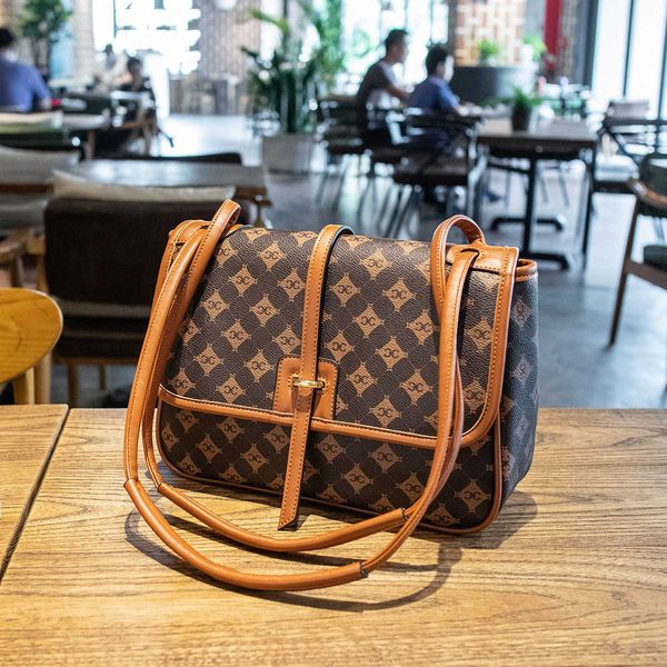 versatile fashion messenger bag for women 2023 new shoulder bag handbag for women underarm bag tide
versatile fashion messenger bag for women 2023 new shoulder bag handbag for women underarm bag tide