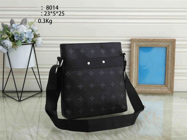 2023 designer bag leather crossbody shoulder tote bag shoulder purse men briefcase classic old flower wallet vintage handbag male messenger
2023 designer bag leather crossbody shoulder tote bag shoulder purse men briefcase classic old flower wallet vintage handbag male messenger