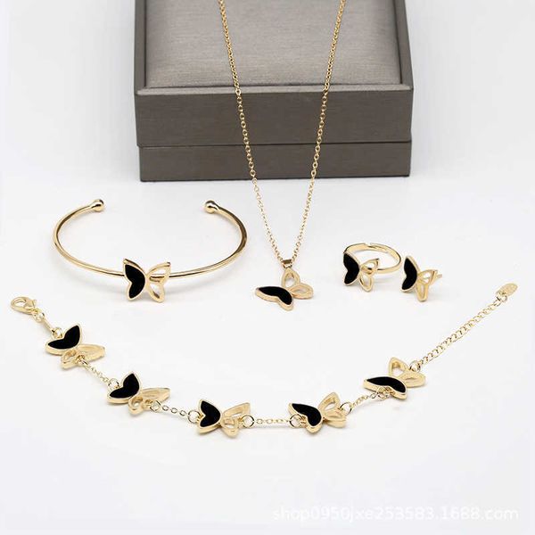 designer bracele vcat fashion pendant luxury jewelry diamond gold necklace ring women diamond ring accessories flowers clover butterfly frit, Silver
designer bracele vcat fashion pendant luxury jewelry diamond gold necklace ring women diamond ring accessories flowers clover butterfly frit, Silver