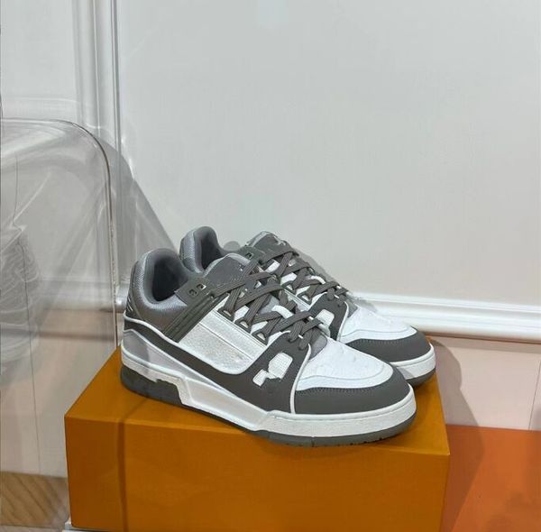trainer sneaker men causal shoes fashion woman leather lace up platform sole sneakers white black mens womens luxury suede 35-45
trainer sneaker men causal shoes fashion woman leather lace up platform sole sneakers white black mens womens luxury suede 35-45