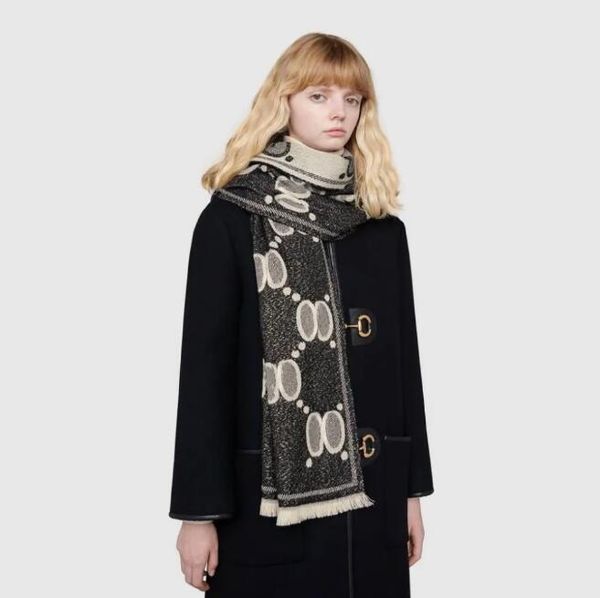 Stylish Women Cashmere Scarf Full Letter Printed Scarves Soft Touch Warm Wraps With Tags Autumn Winter Long Shawls 3 Colors are optional AAA668 SQ4J
Stylish Women Cashmere Scarf Full Letter Printed Scarves Soft Touch Warm Wraps With Tags Autumn Winter Long Shawls 3 Colors are optional AAA668 SQ4J