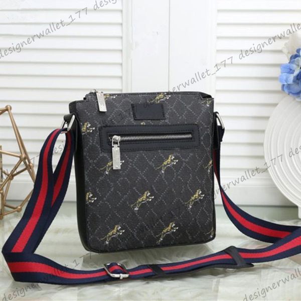 luxurys designers mens shoulder bags man briefcases fashion handbag bolsas messenger bag crossbody bag purse
luxurys designers mens shoulder bags man briefcases fashion handbag bolsas messenger bag crossbody bag purse