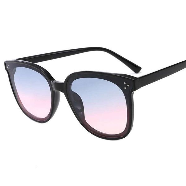 fashionable sunglasses for men and women big frame round face slimmer outdoor uv proof sunblock, White;black
fashionable sunglasses for men and women big frame round face slimmer outdoor uv proof sunblock, White;black