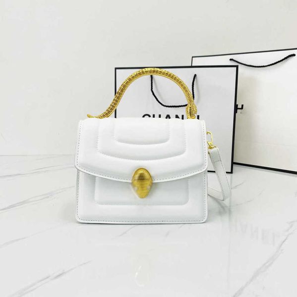 23ss designer bulgaris bag handbag small women's handbag trend bright diamond crossbody bag high grade mature one shoulder women's
23ss designer bulgaris bag handbag small women's handbag trend bright diamond crossbody bag high grade mature one shoulder women's