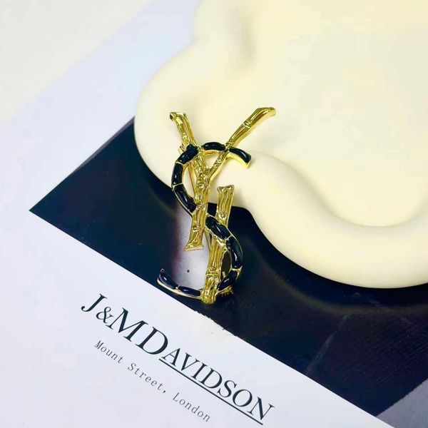 designer brooch sl luxury fashionable jewelry splicing sl letter temperament women's pin personalized and versatile brooch fashion acce, Gray
designer brooch sl luxury fashionable jewelry splicing sl letter temperament women's pin personalized and versatile brooch fashion acce, Gray