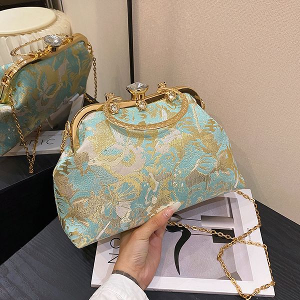 evening bags women sac a main designer handbags vintage print shoulder crossbody bags with mental handle ladies evening bag bolso 230826
evening bags women sac a main designer handbags vintage print shoulder crossbody bags with mental handle ladies evening bag bolso 230826