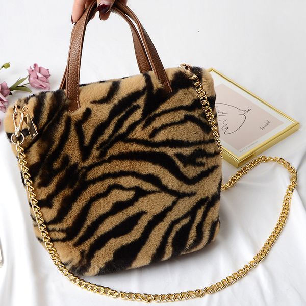 evening bags winter faux fur large capacity leopard handbag plush messenger bag soft warm fur bag female travel solid color handbags 230826
evening bags winter faux fur large capacity leopard handbag plush messenger bag soft warm fur bag female travel solid color handbags 230826