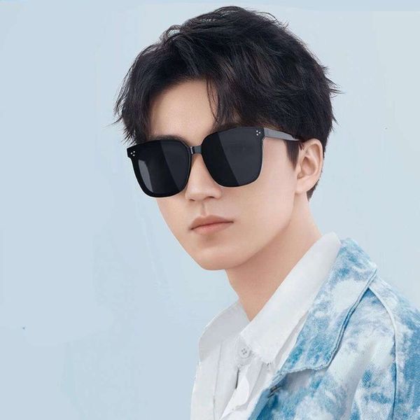sunglasses for men and women three point summer trendy with large framed, White;black
sunglasses for men and women three point summer trendy with large framed, White;black