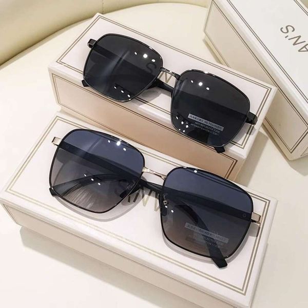 anti ultraviolet sunglasses mens driving glasses dads big face square trendy summer travel polarized, White;black
anti ultraviolet sunglasses mens driving glasses dads big face square trendy summer travel polarized, White;black