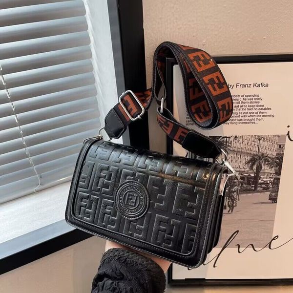 luxury designer first clutch tote bag fendii handbags large leather famous handbag classic flower shoulder strap fendyity women's men w
luxury designer first clutch tote bag fendii handbags large leather famous handbag classic flower shoulder strap fendyity women's men w