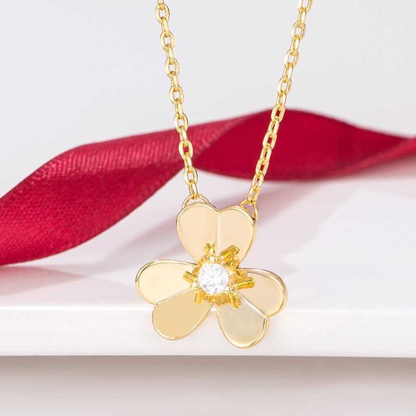 designer bracele vcat fashion pendant luxury jewelry diamond gold necklace ring women three flower 925 sterling silver plated 18k gold smoot
designer bracele vcat fashion pendant luxury jewelry diamond gold necklace ring women three flower 925 sterling silver plated 18k gold smoot